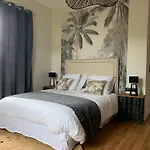 La Tour Du Maine - Manoir De Caractere Du Xixe Siecle Avec Elegantes - Confort Moderne - Jardin Et Parking Prive Bed & Breakfast *