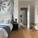 La Tour Du Maine - Manoir De Caractere Du Xixe Siecle Avec Elegantes - Confort Moderne - Jardin Et Parking Prive Bed & Breakfast Marmande