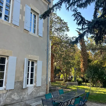 La Tour Du Maine - Manoir De Caractere Du Xixe Siecle Avec Elegantes - Confort Moderne - Jardin Et Parking Prive Bed & Breakfast