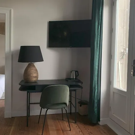 B&B La Tour Du Maine - Manoir De Caractere Du Xixe Siecle Avec Elegantes - Confort Moderne - Jardin Et Parking Prive 마르망드